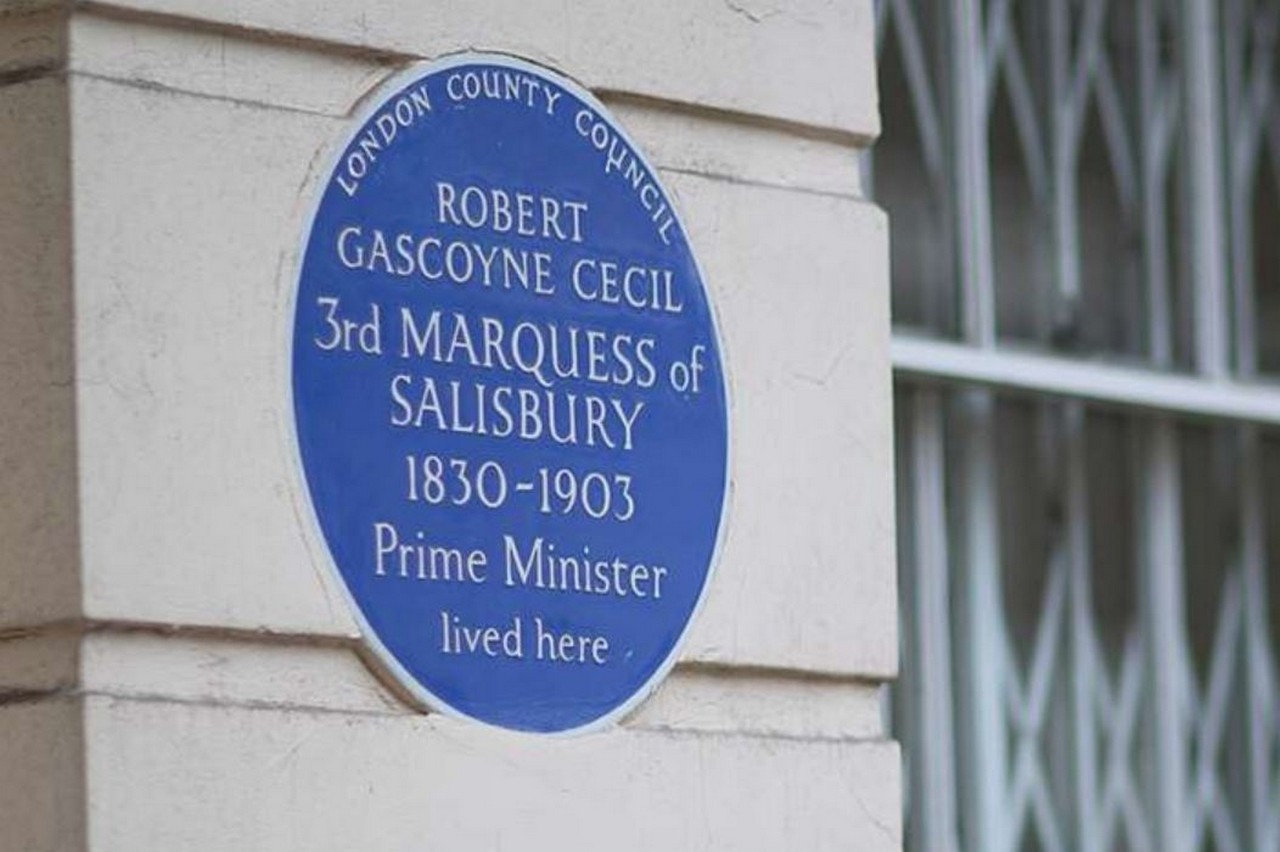 Will a blue plaque raise the worth of my home?