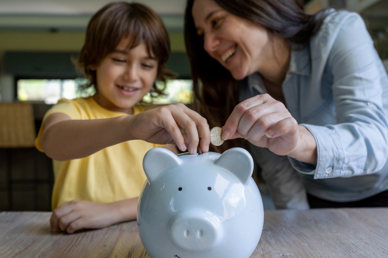 Leading money-saving ideas for family members