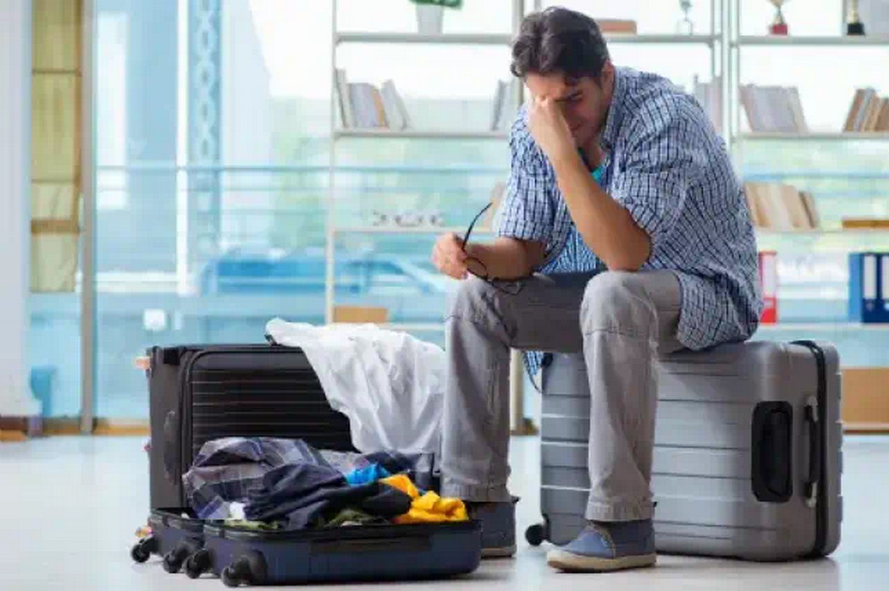 What is the travel luggage weight restriction for global trips?