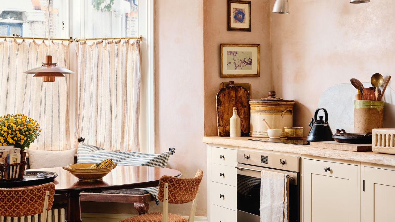 How to do an open strategy kitchen-dining-room with a distinction