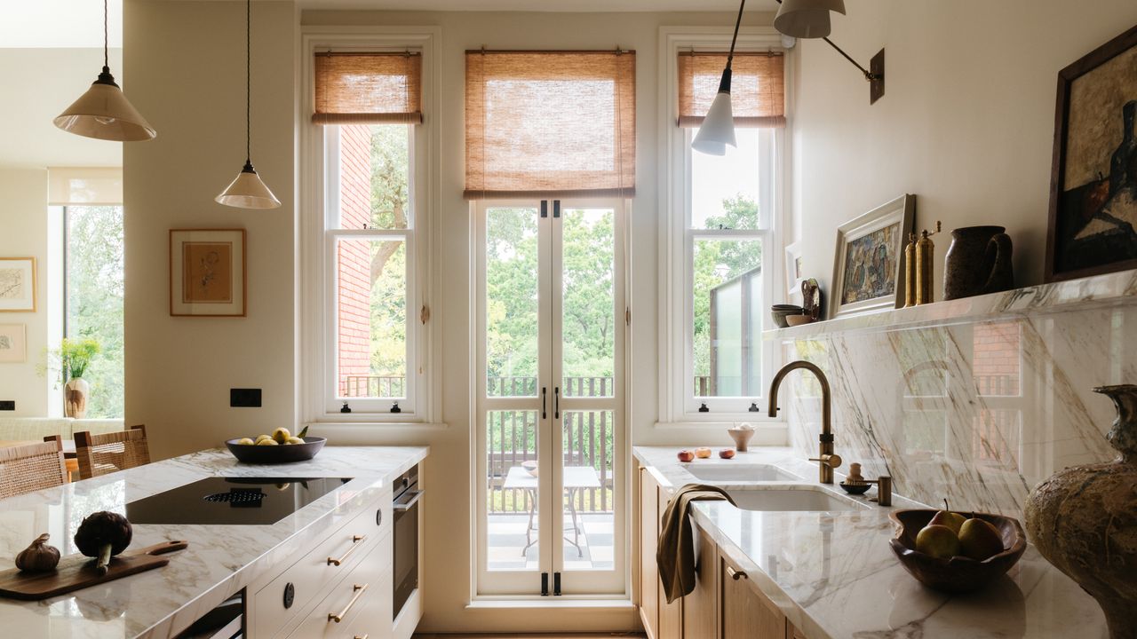 Cooking area peninsulas: the more collective variation of a kitchen area island