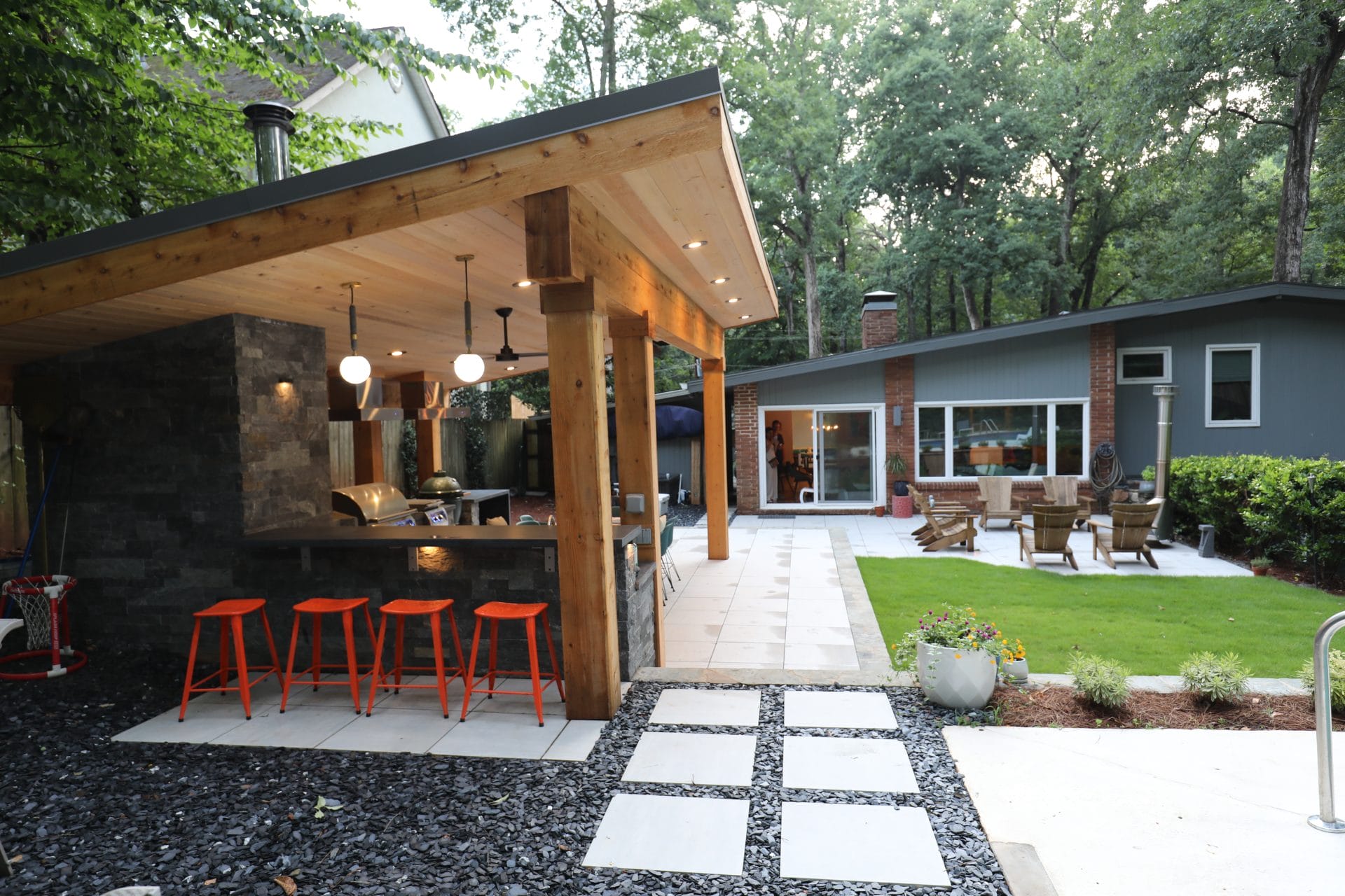 How to Optimize Your Patio Area or Deck Area for the Holidays