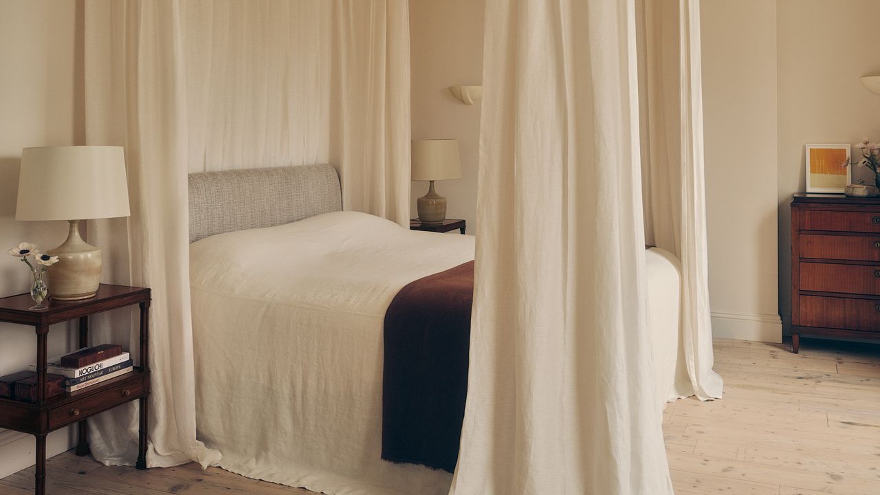 The deconstructed four-poster bed: a subversive take on a nation home timeless